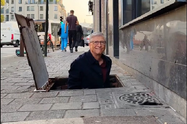 Bill Gates enters into drainage in Brussels