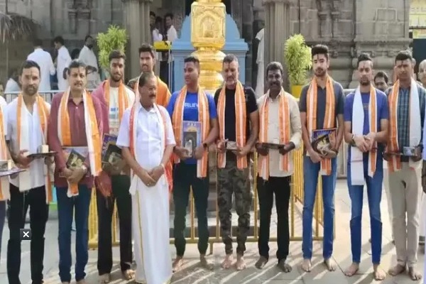 Team India players in Simhadri Appanna temple