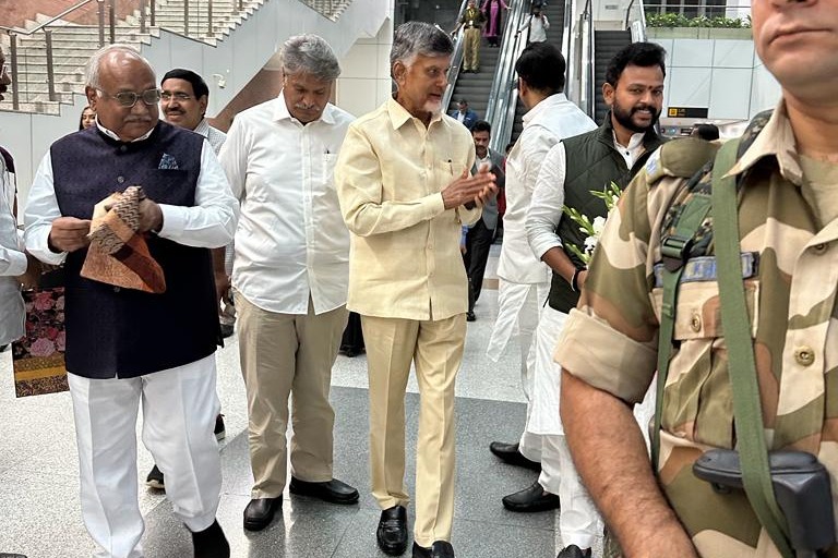 Chandrababu arrives Delhi to attend Siddharth Luthra son wedding reception