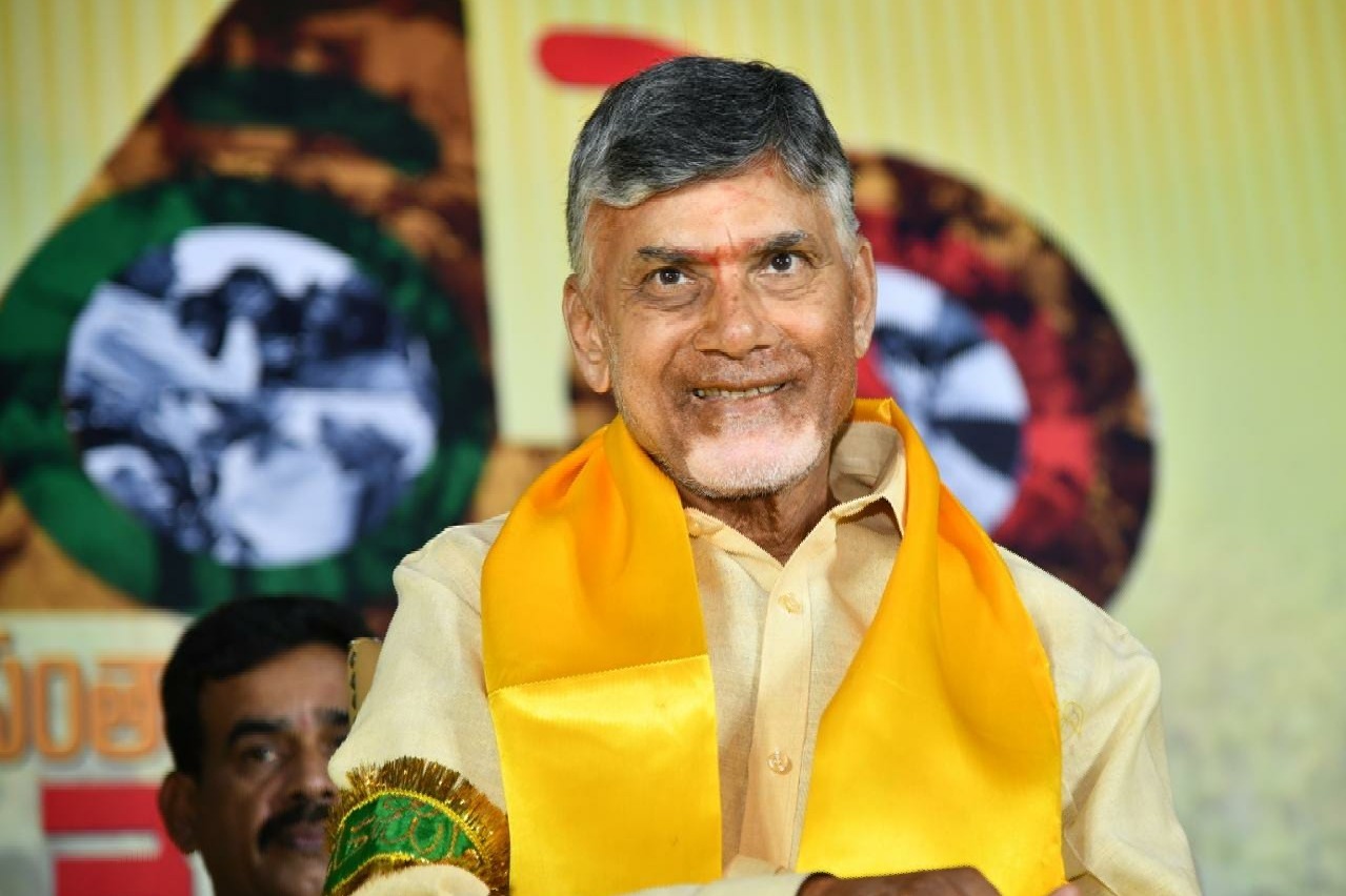 Supreme Court permits chandrababu to participates in political activities and rallies
