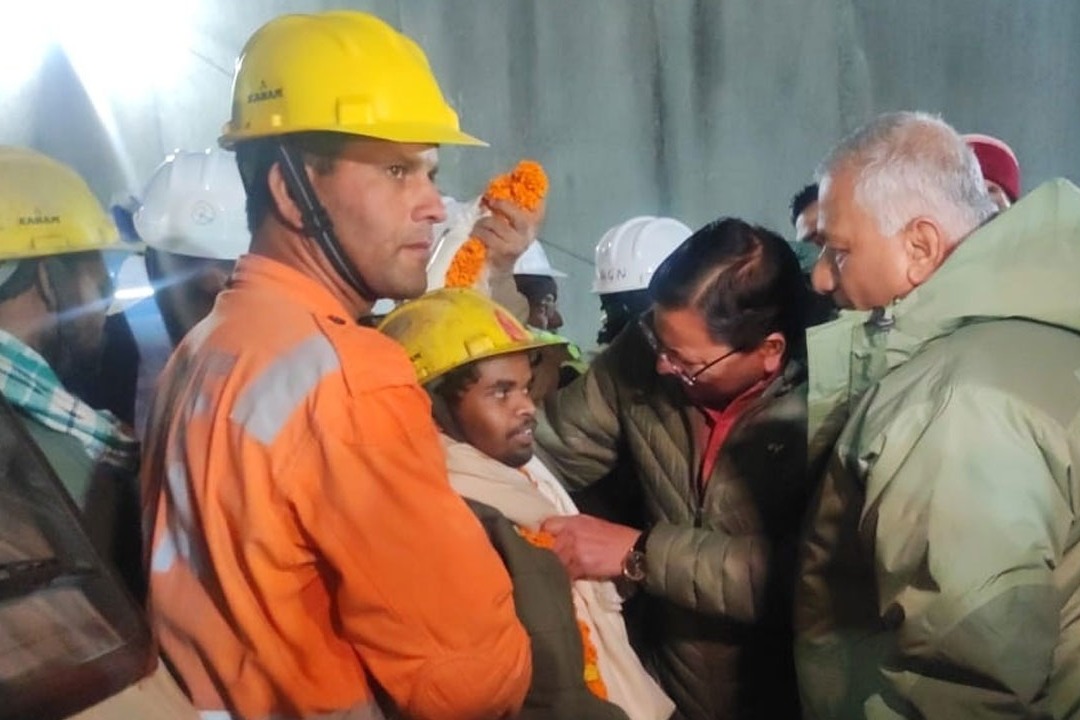 Prime Minister Modi spoke to the survived workers in Uttarakashi tunnel rescue operation
