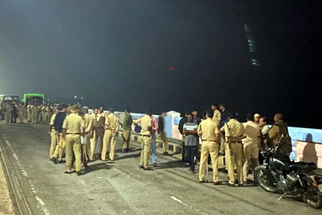 Tensions Prevailed At Nagarjuna Sagar Dam As AP Police Ocupaid