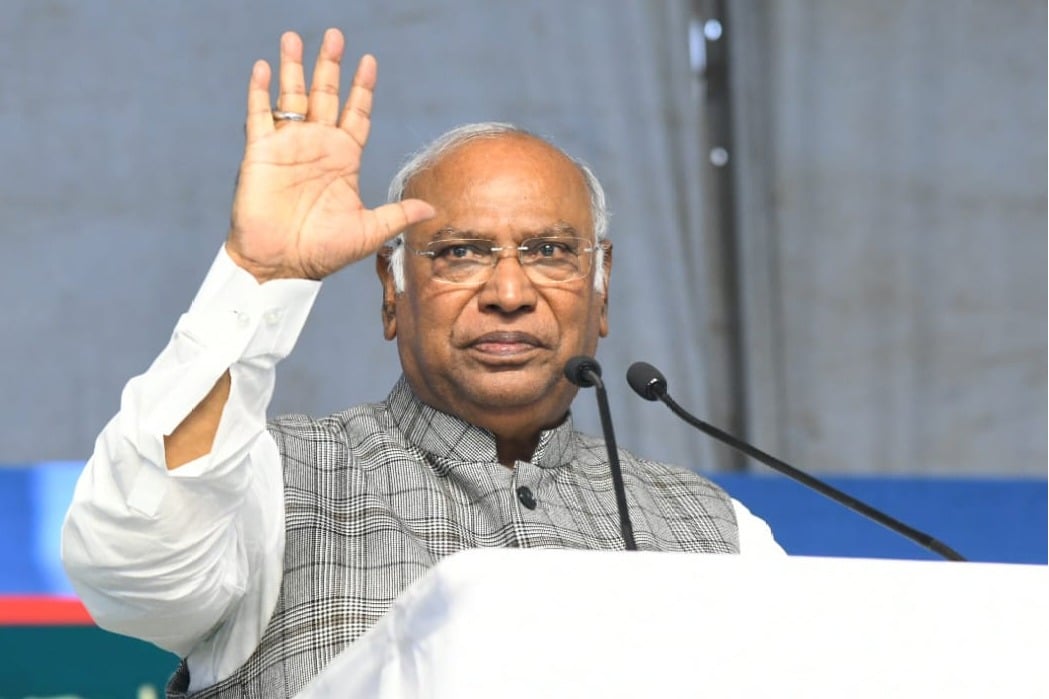 Kharge thanks people of T'gana for mandate, says results of MP, C'garh, Raj disappointing but will revive Cong