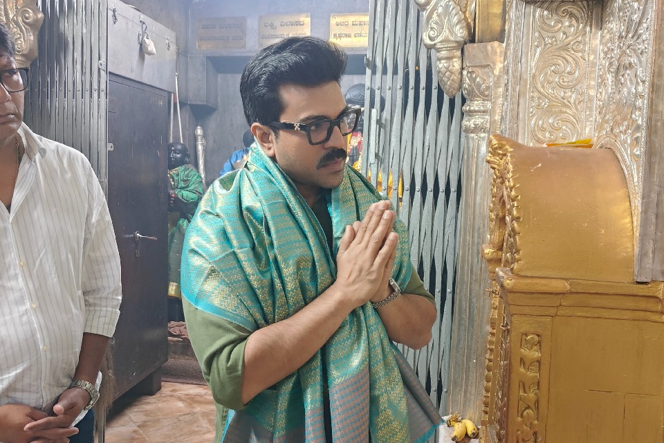 Ram Charan in Mysore Chamundeswari temple