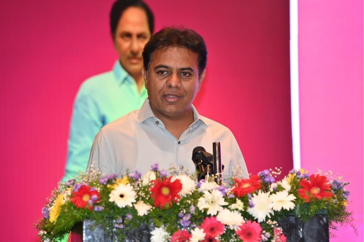 KTR held meeting with BRS leaders after losing assembly elections