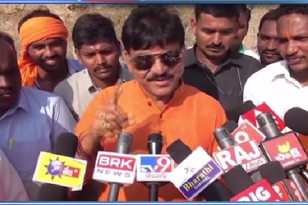 Bjp Mla Rakesh Reddy Says he will Kill Everyone Like Ram Charan In The Movie Magadheera