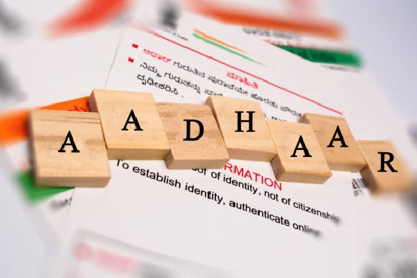 Center extends free update time line for AADHAR