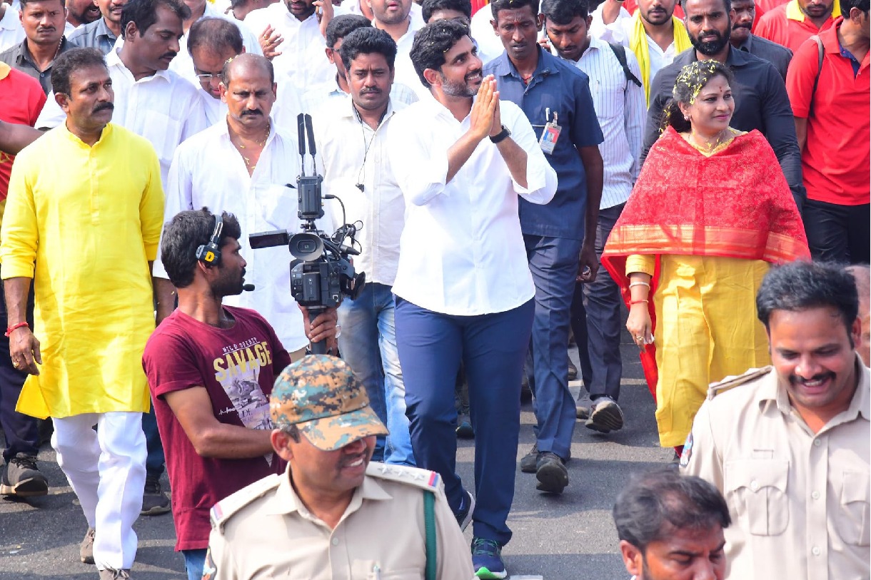 Nara Lokesh Yuvagalam Padayatra continues in Pithapuram constituency 