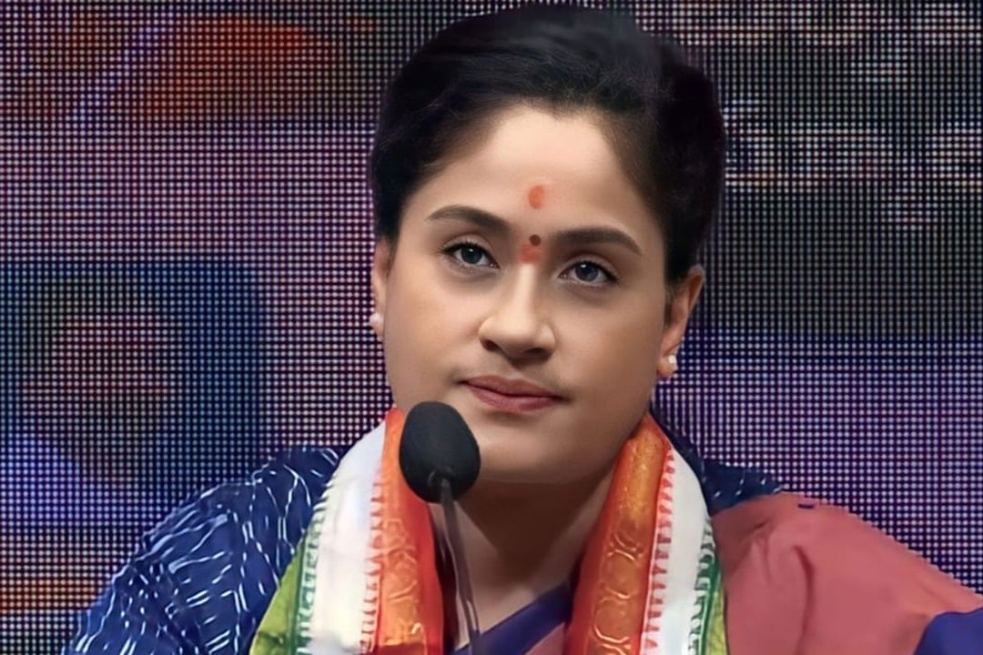 Vijayashanti responded to the criticism that the Congress government will not last more than 6 months