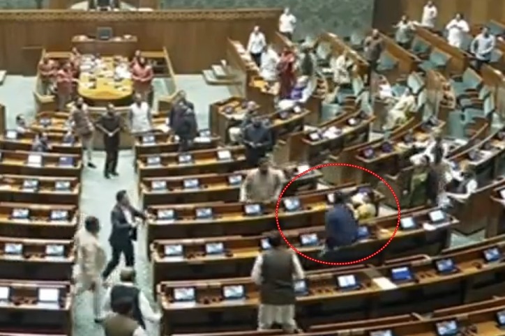 LS adjourned till 3 p.m amid uproar, 5 Congress MPs suspended for remainder of Session 