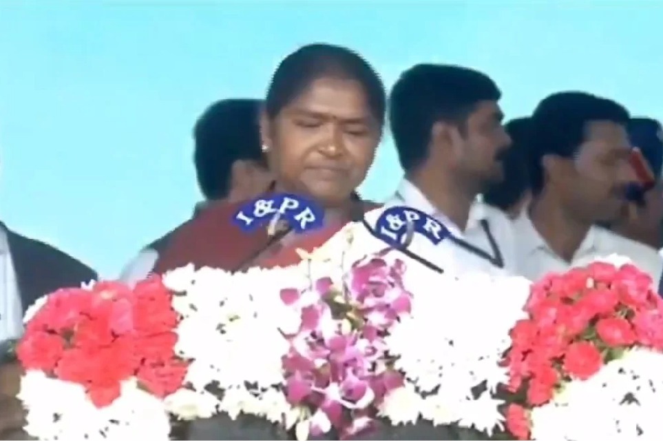 Minister Seethakka good news to Anganwadies