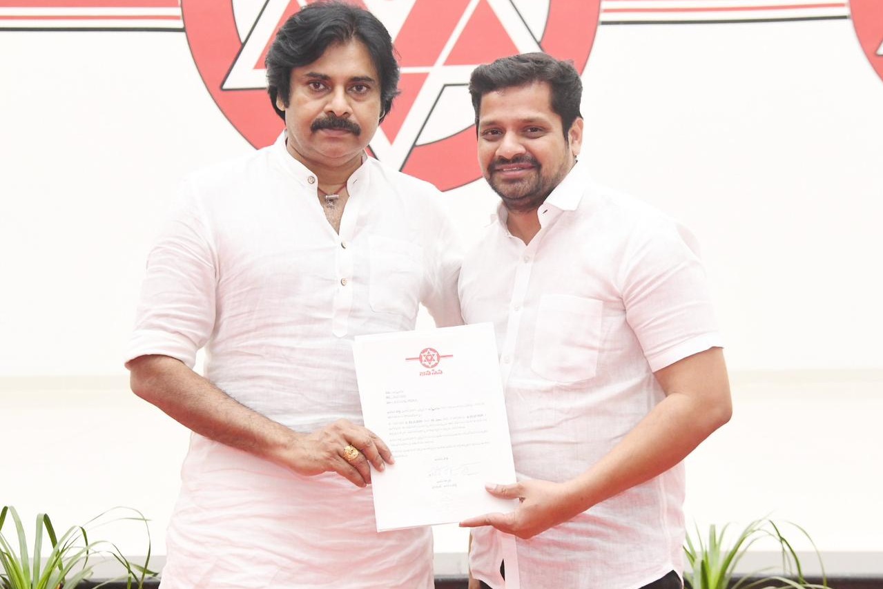 Pawan Kalyan appointed Tollywood producer Bunny Vas as Janasena party campaign committee chairman