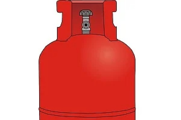 Telangana Govt Ready To Give Gas Cylinder For Rs 500 Only