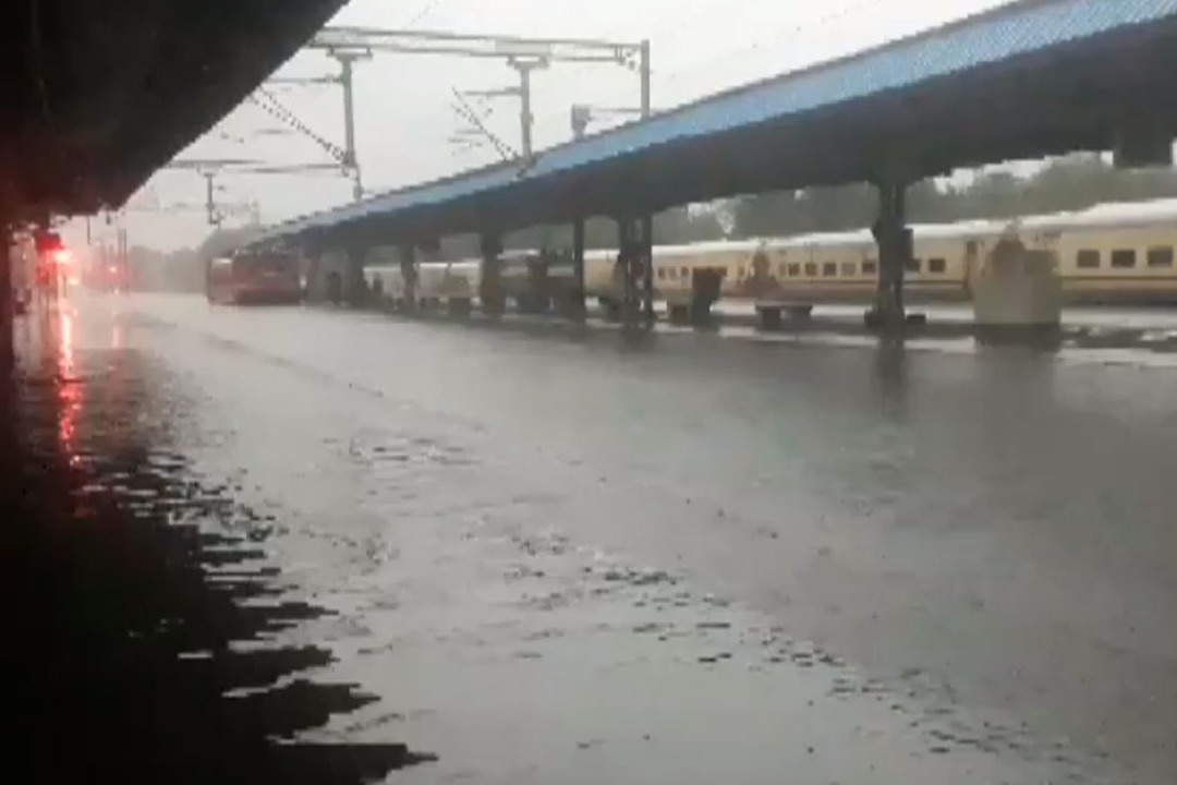 Heavy rain batters Tamil Nadu overnight schools shut and trains cancelled