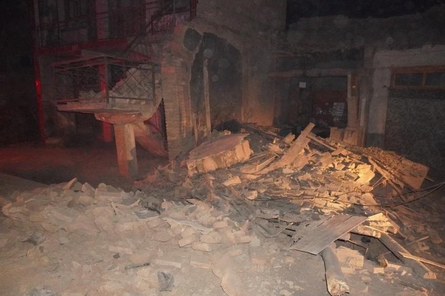 6.2-magnitude quake in China kills 111 people