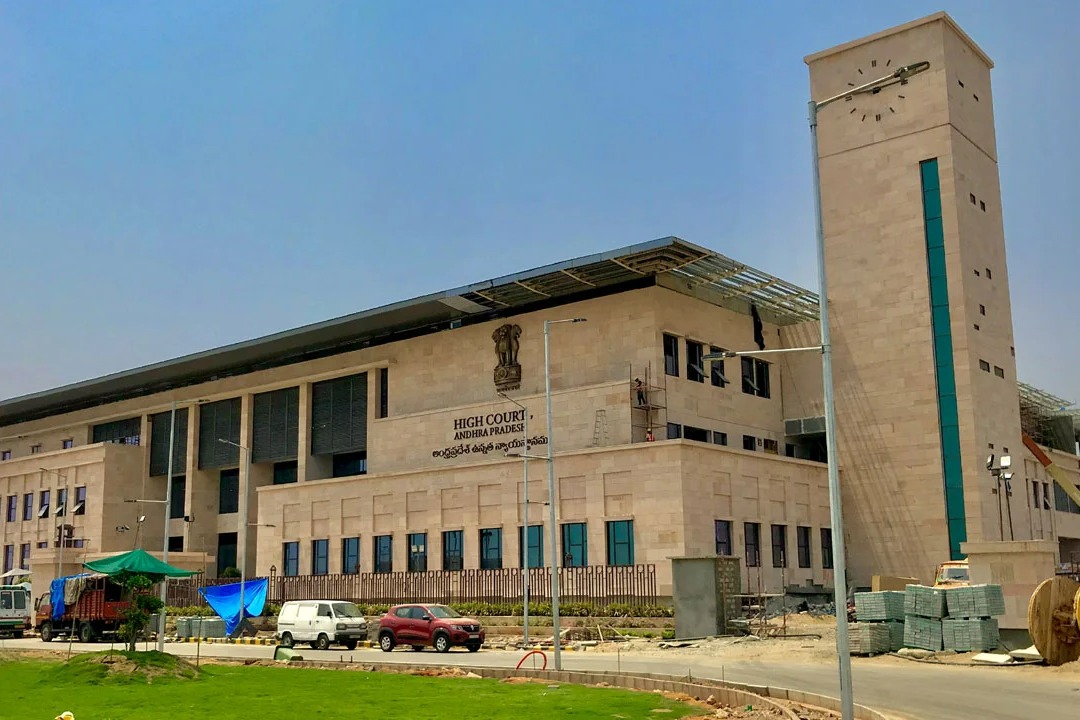 AP High Court directs Status Quo on Shifting of Capital Offices