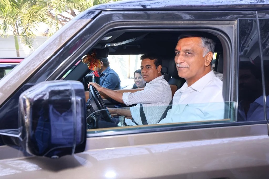 KTR and Harish Rao in one car