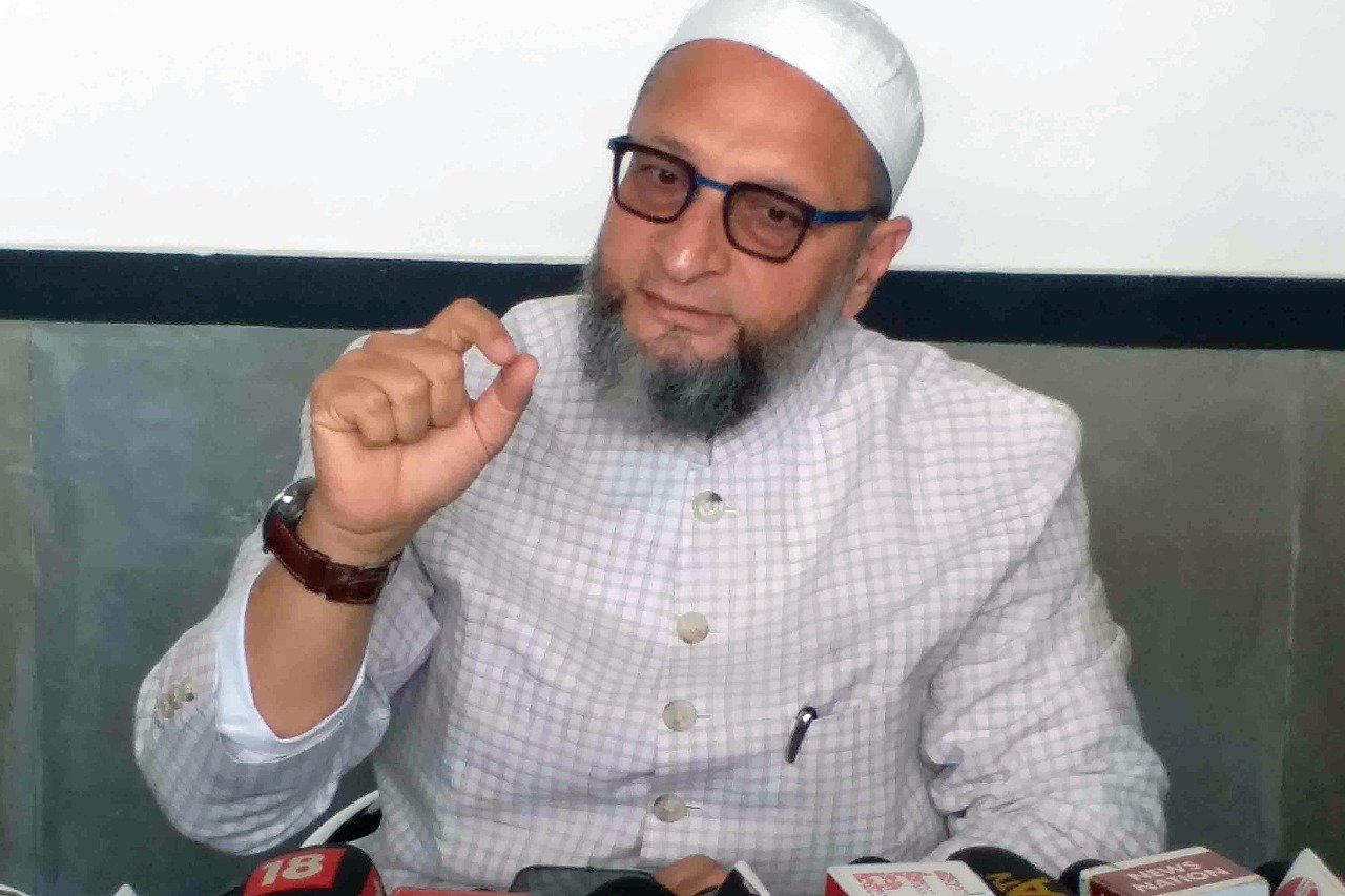 Asaduddin Owaisi appeals to PM Narendra Modi to intervene and stop the  Palestine-Israel conflict .