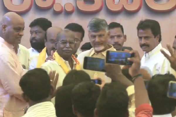 YCP leaders joins TDP under Chandrababu presence