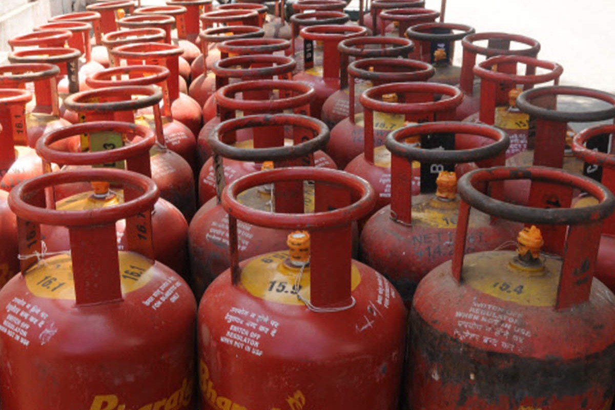 Rajasthan: LPG cylinder for Rs 450 for BPL and Ujjwala beneficiaries from Jan 1