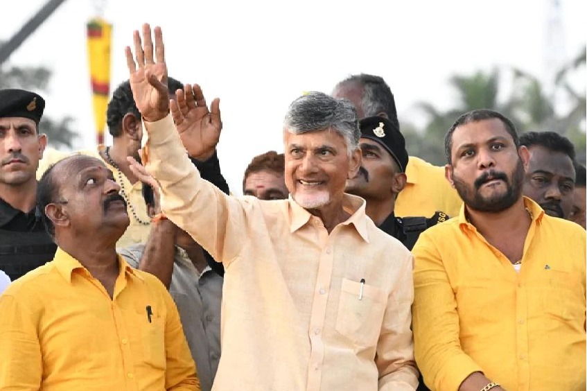 I know how to bend YSRCP leaders says Chandrababu