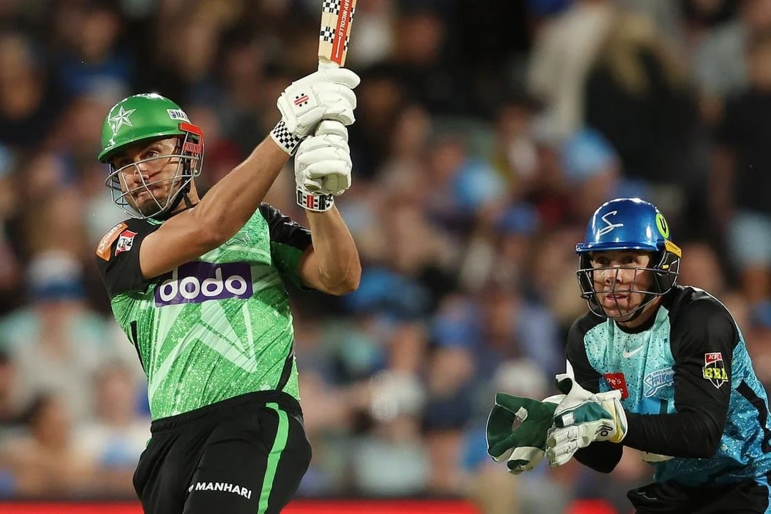 Marcus Stoinis helps Melbourne Stars record chasing win against Adelaide Strikers 