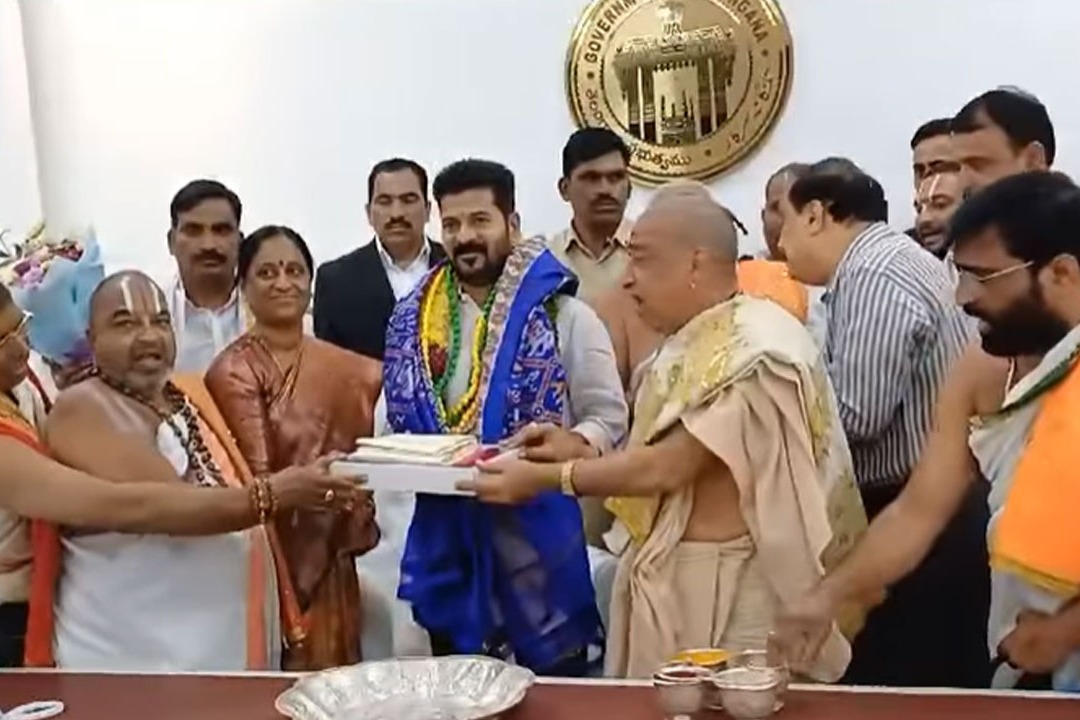 Yadadri temple priests blesses CM Revanth Reddy on New year eve