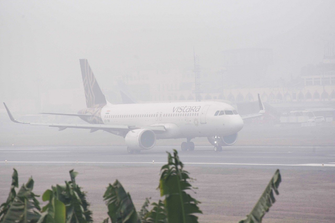 Poor visibility at Hyderabad Airport leads to diversion, cancellation of flights