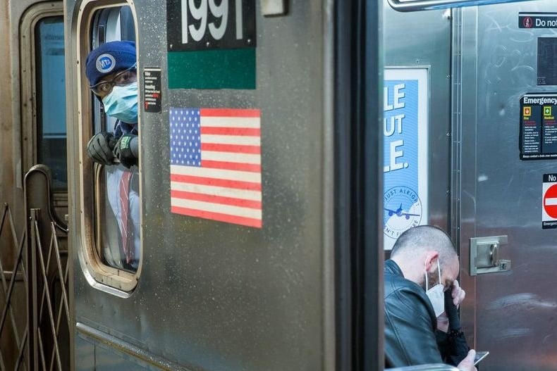 24 injured after two NYC subway trains collide