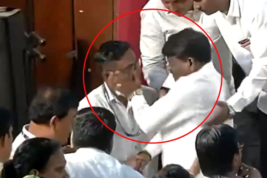 BJP MLA slaps police personnel in presence of Deputy CM in Maharashtra