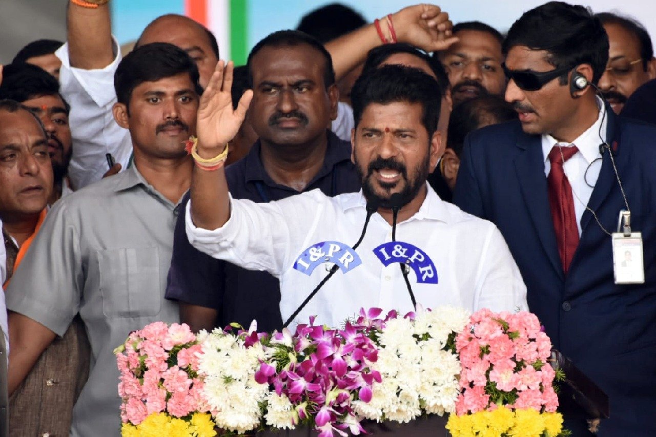 Revanth Reddy: Revanth Honours Cong's Prajala Telangana Pledge With ...