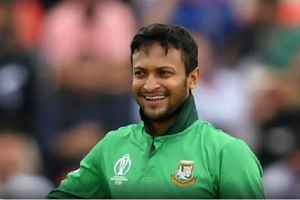 Bangladesh Cricket Star Shakib Al Hasan Slaps Fan