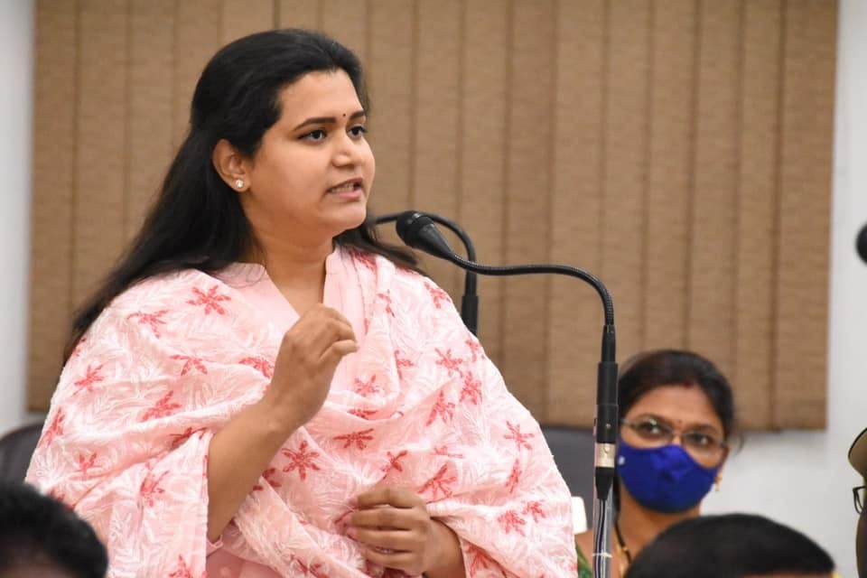 Kesineni Swetha announces her journey with TDP comes to an end