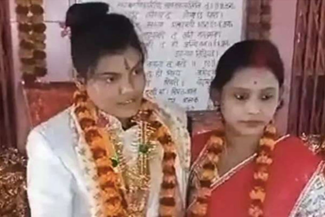 Lesbian couple marries at temple in Uttarpradesh