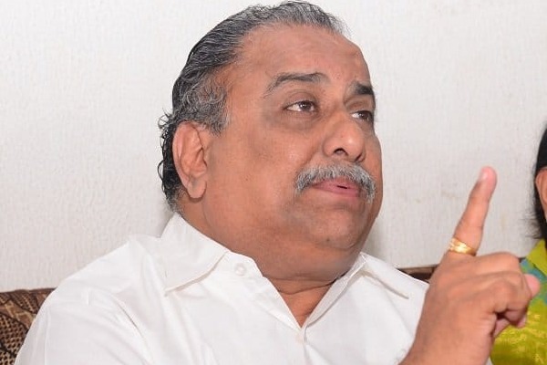 Kapu leader Mudragada Padmanabham reactivate in politics join in Janasena