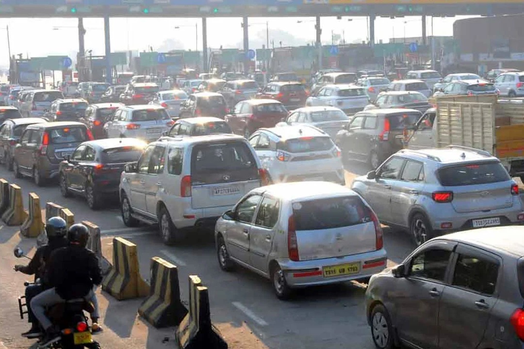 Traffic Jam On Hyderabad Vijayawada Highway