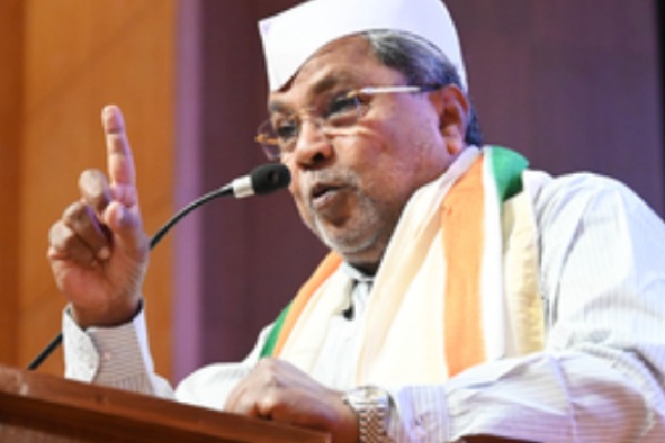 Those who pose as patriots today did not fight against British but reconciled: Siddaramaiah