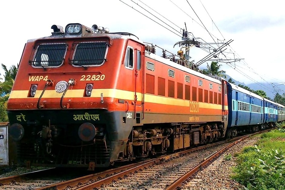 Additional halts for many trains in Telangana from today