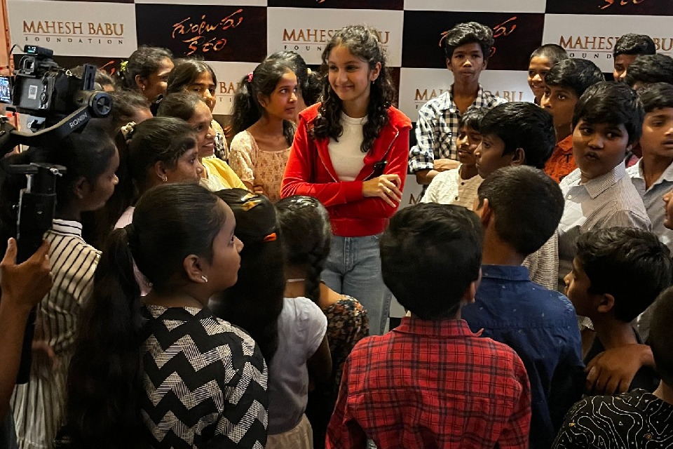 Sitara watched the Mahesh Babu movie Guntur Kaaram with the orphans