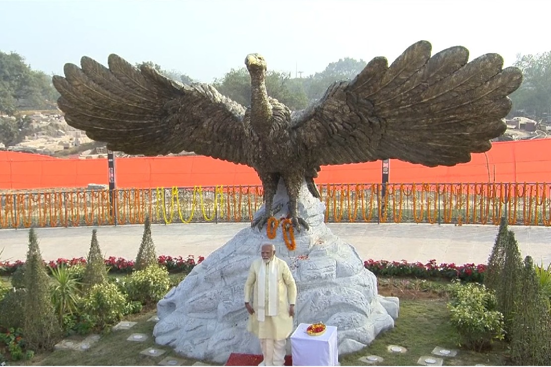PM Modi unveils Jatayu statue in Ram Janmbhoomi complex in Ayodhya