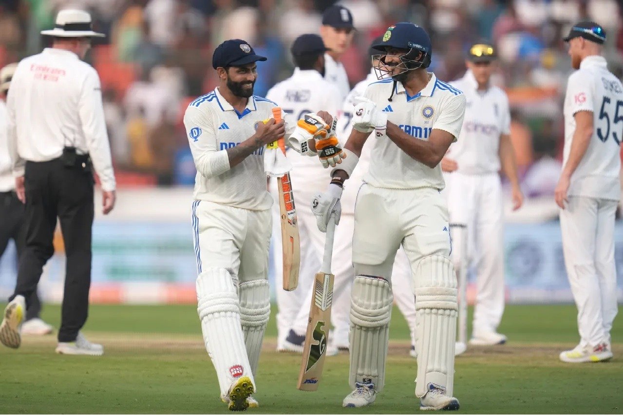 1st Test: Rahul, Jadeja, Axar help India grab first-innings lead of 175, end day two at 421/7