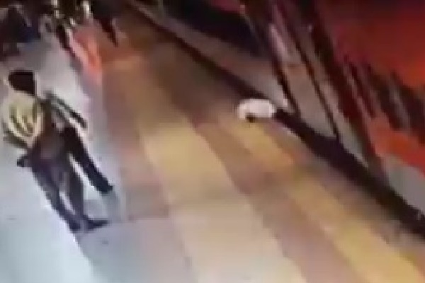 Passenger stuck between train and platform rescued in Telangana