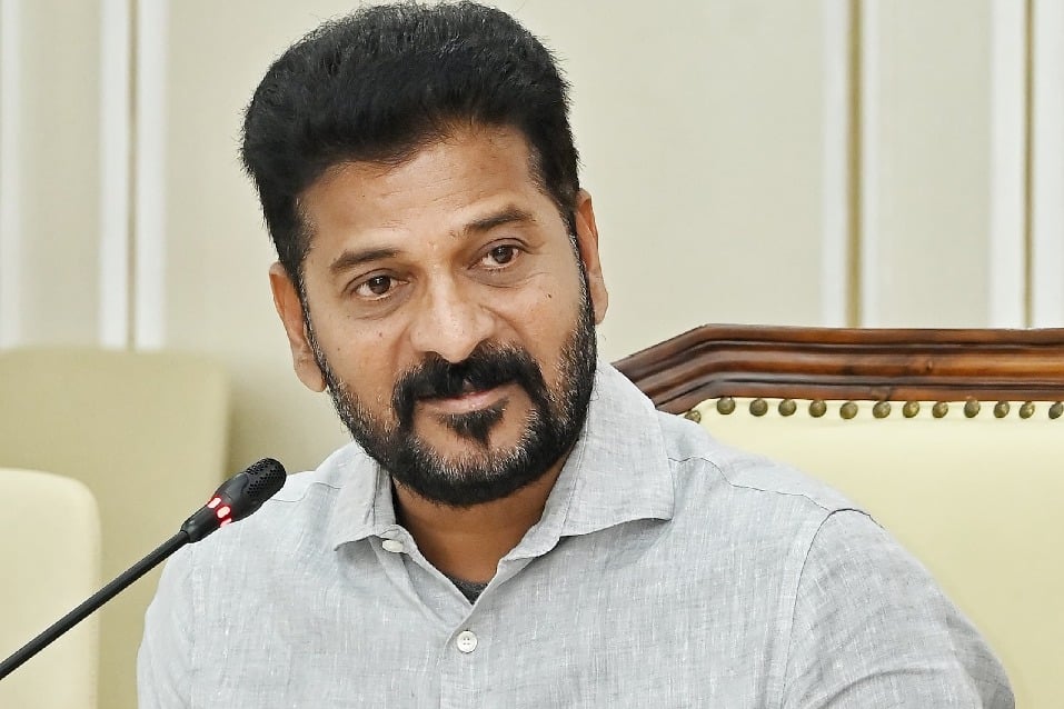 CM Revanth Reddy Focuses on Hyderabad Traffic Issues: Key Directives Issued