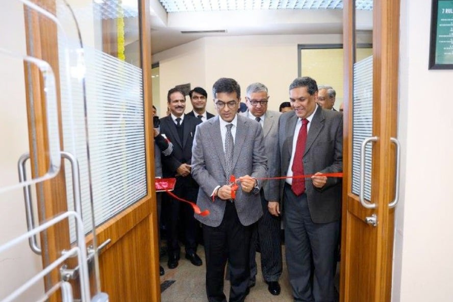 CJI Chandrachud inaugurates staff library at Supreme Court