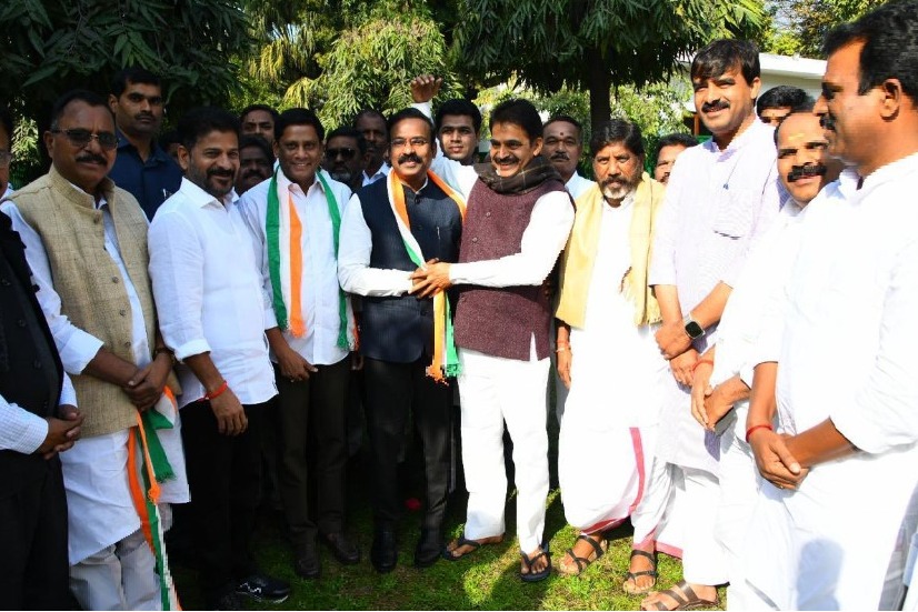 Peddapalli MP Venkatesh says bjp and brs supporting each other