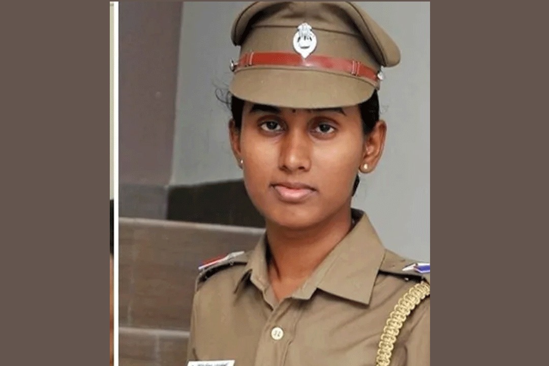 Sindhu South Indias First Transgender Ticket Inspector