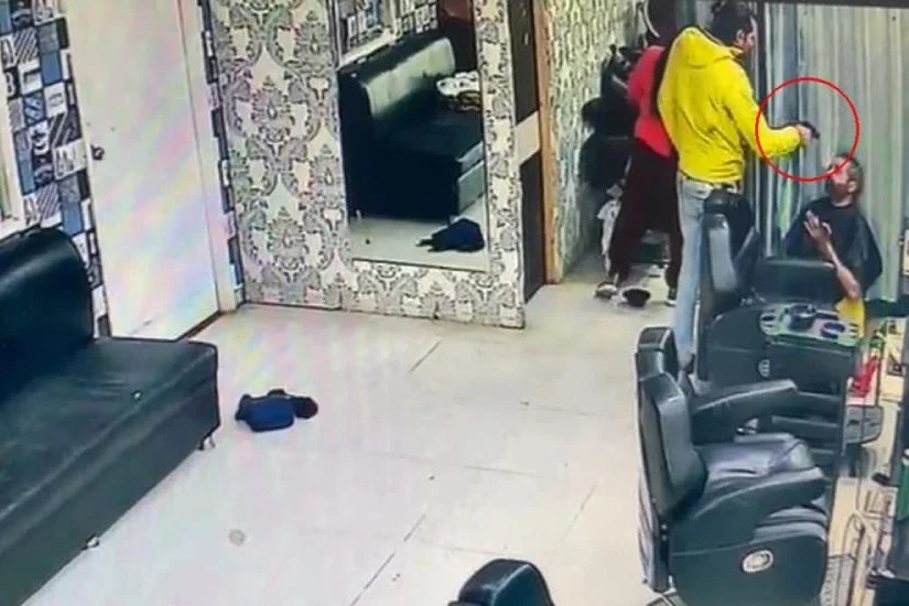 On Camera 2 Men Shot Dead Inside Delhi Salon