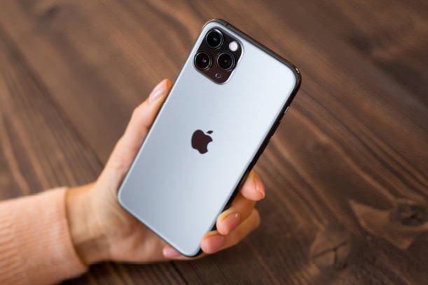 Apple says do not drop wet iPhone into rice bag 