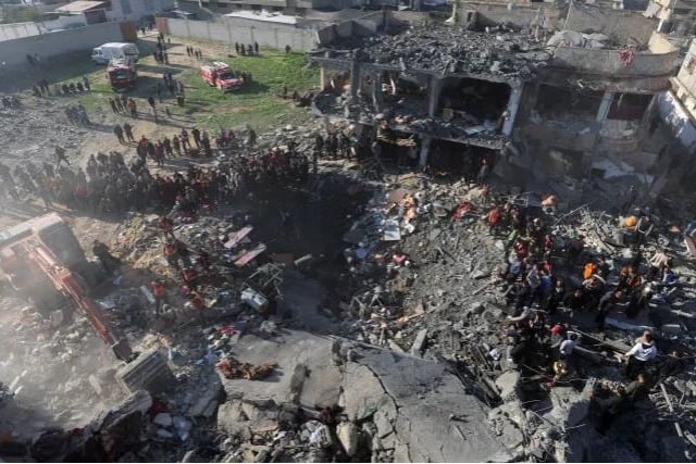 12 Palestinians killed in Israeli attack on residential area in Gaza