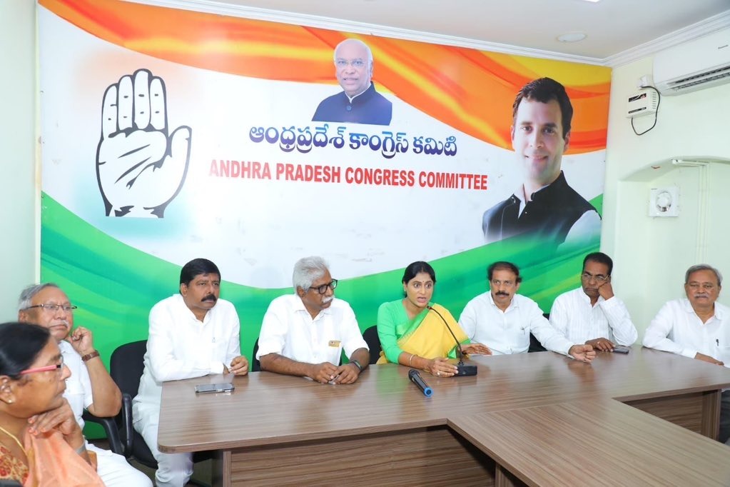 Sharmila held meeting with leftist parties ahead of polls